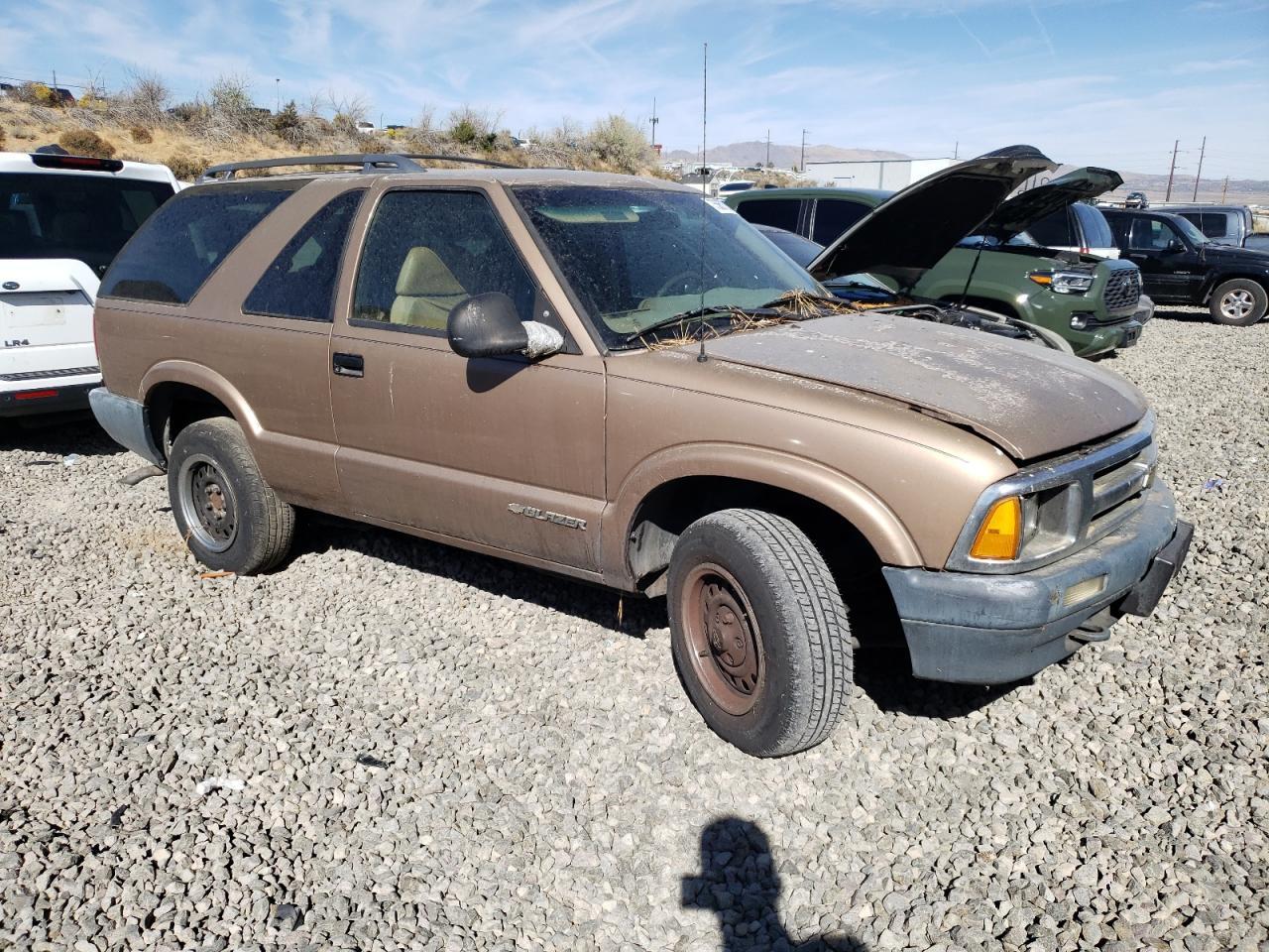 1997 Chevrolet Blazer VIN: 1GNCT18W5VK104375 Lot: 81480684