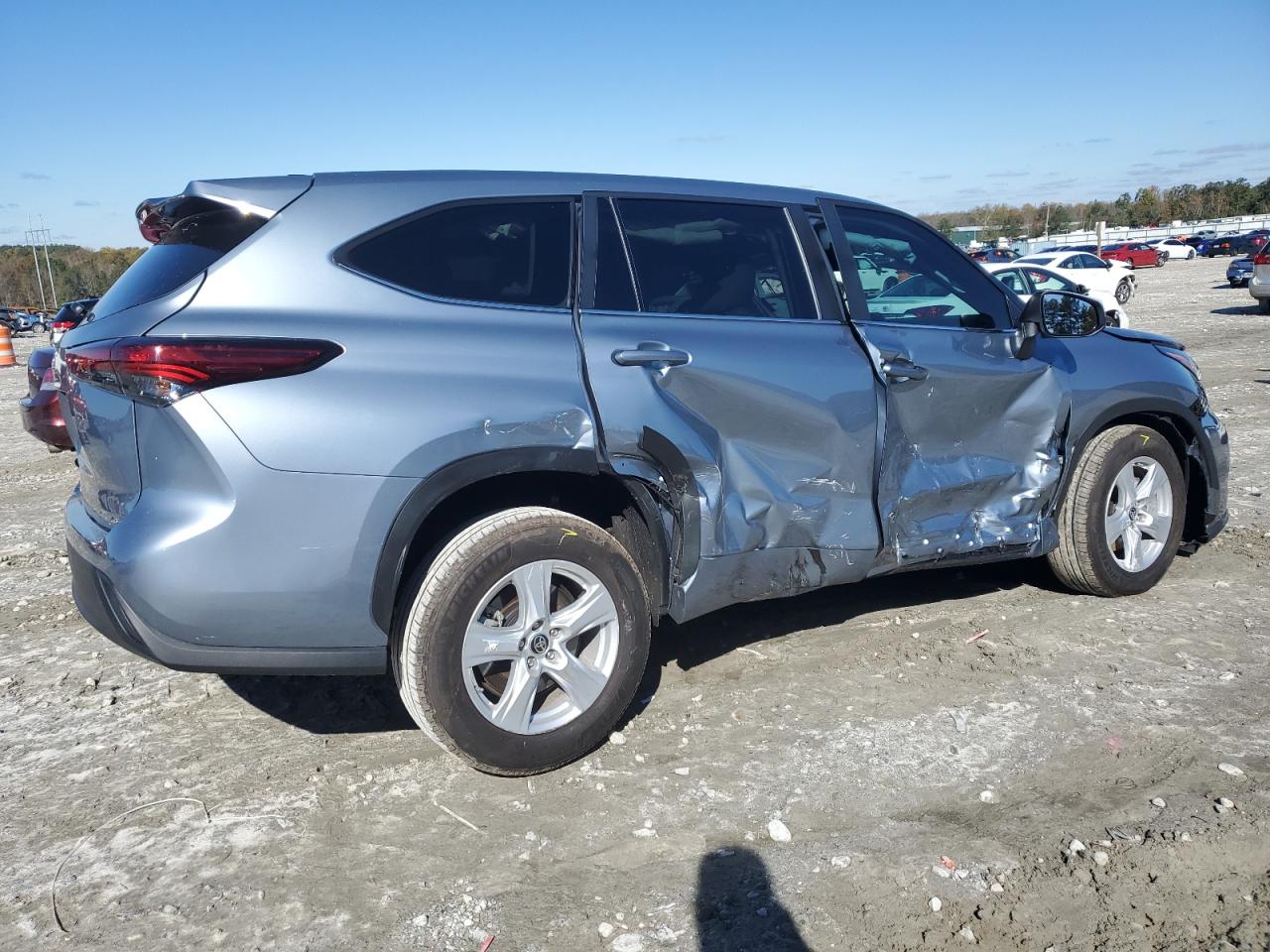 2023 Toyota Highlander L VIN: 5TDKDRAH2PS525266 Lot: 81052364