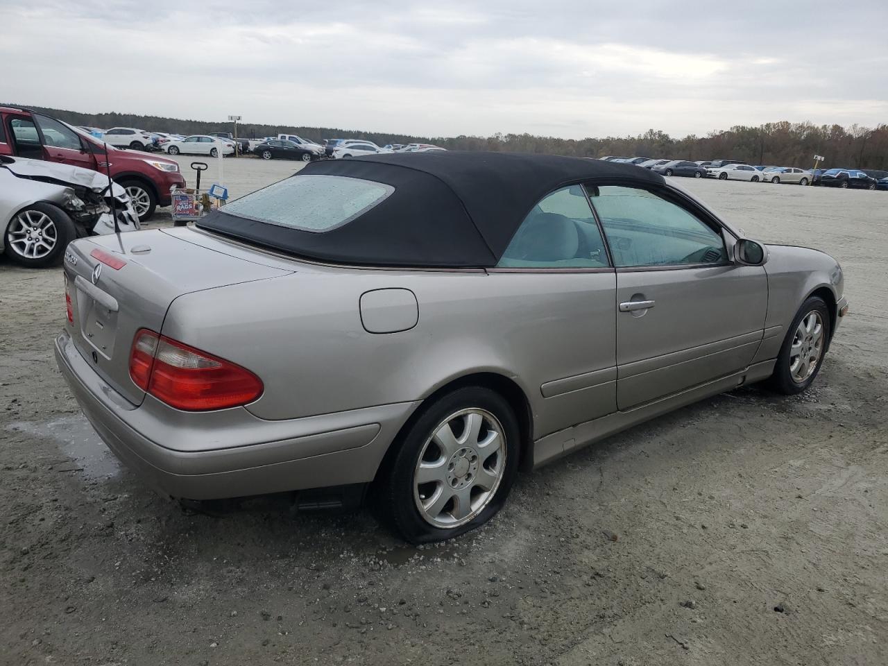 2003 Mercedes-Benz Clk 320 VIN: WDBLK65GX3T143345 Lot: 78947174