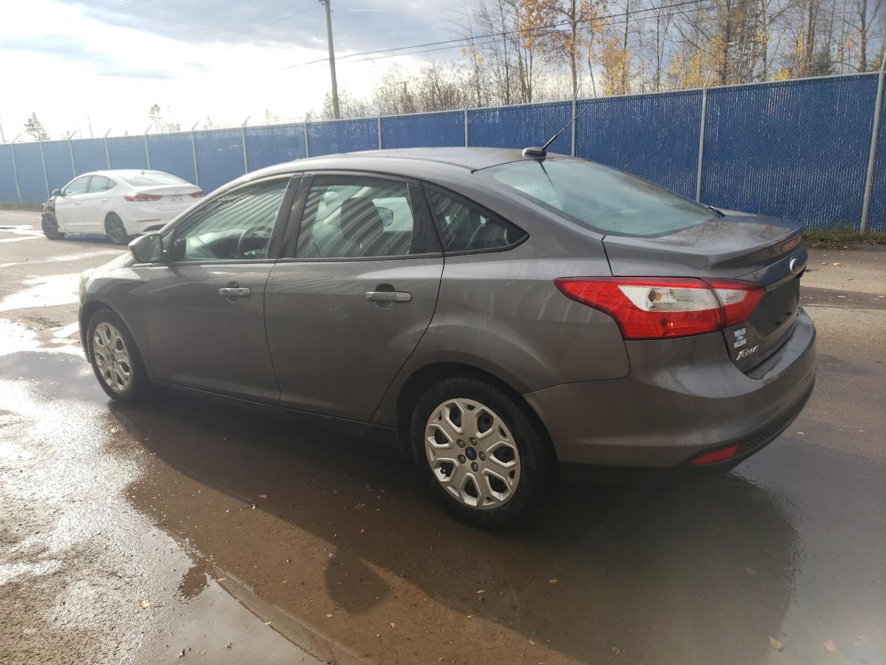 1FAHP3F25CL376646 2012 Ford Focus Se