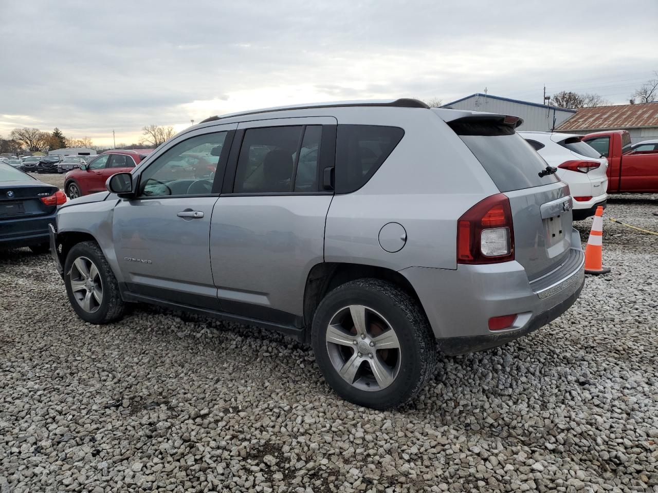 2016 Jeep Compass Latitude VIN: 1C4NJCEA6GD760698 Lot: 81721484