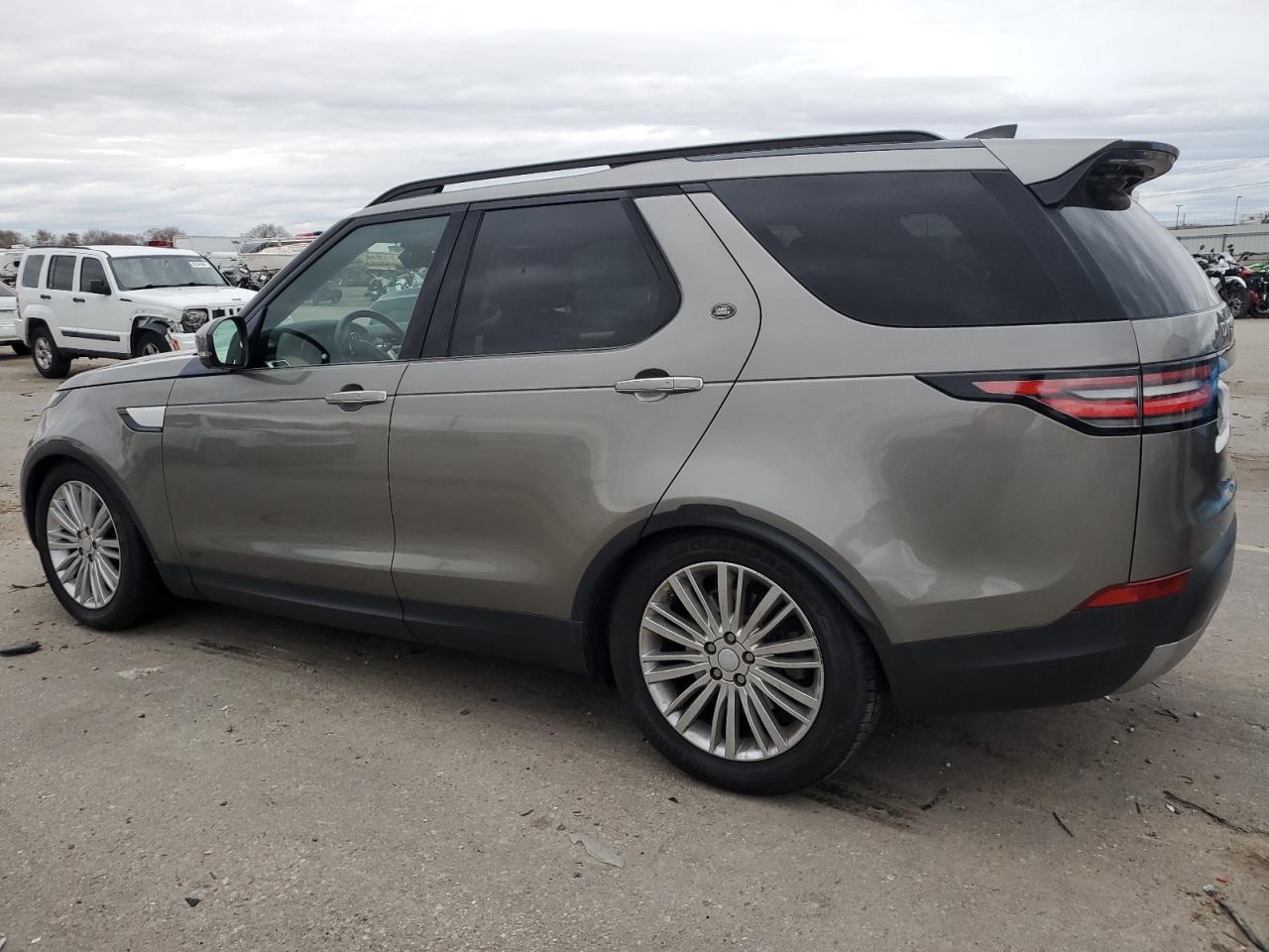 SALRHBBKXHA017770 2017 Land Rover Discovery Hse Luxury