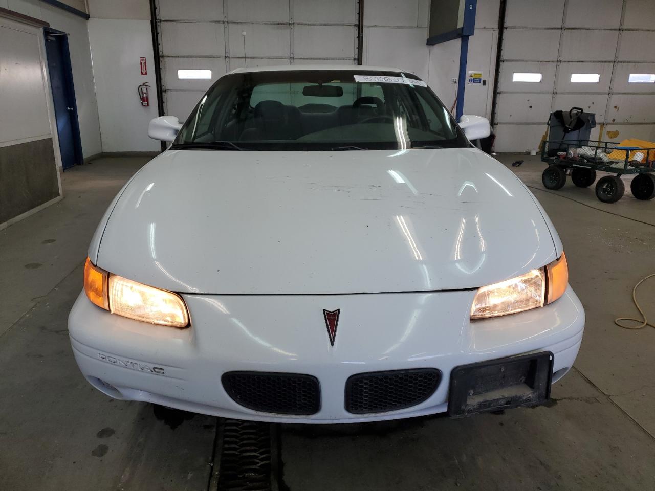 1G2WJ52J4YF155240 2000 Pontiac Grand Prix Se