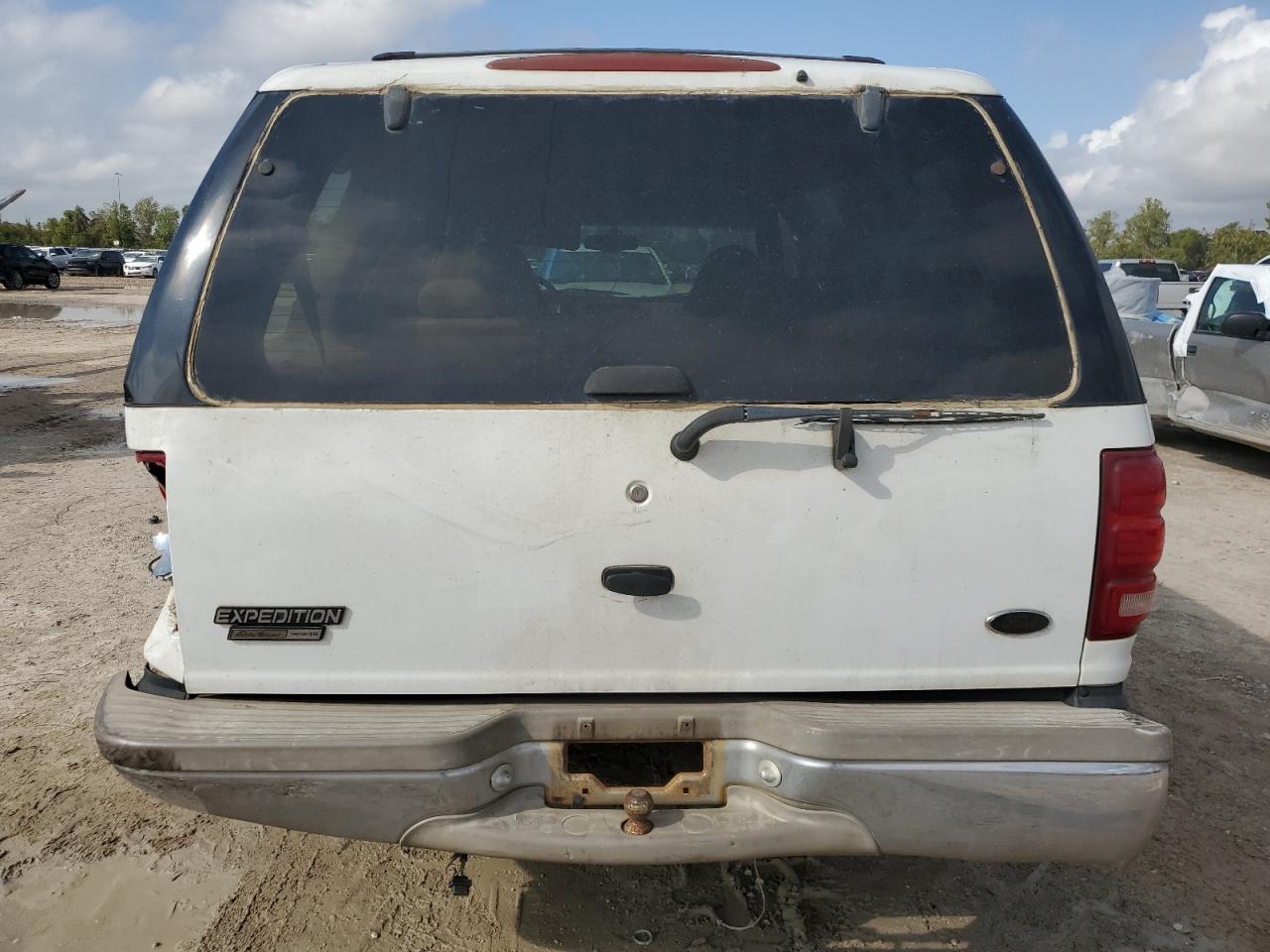 1FMRU17W62LA76735 2002 Ford Expedition Eddie Bauer