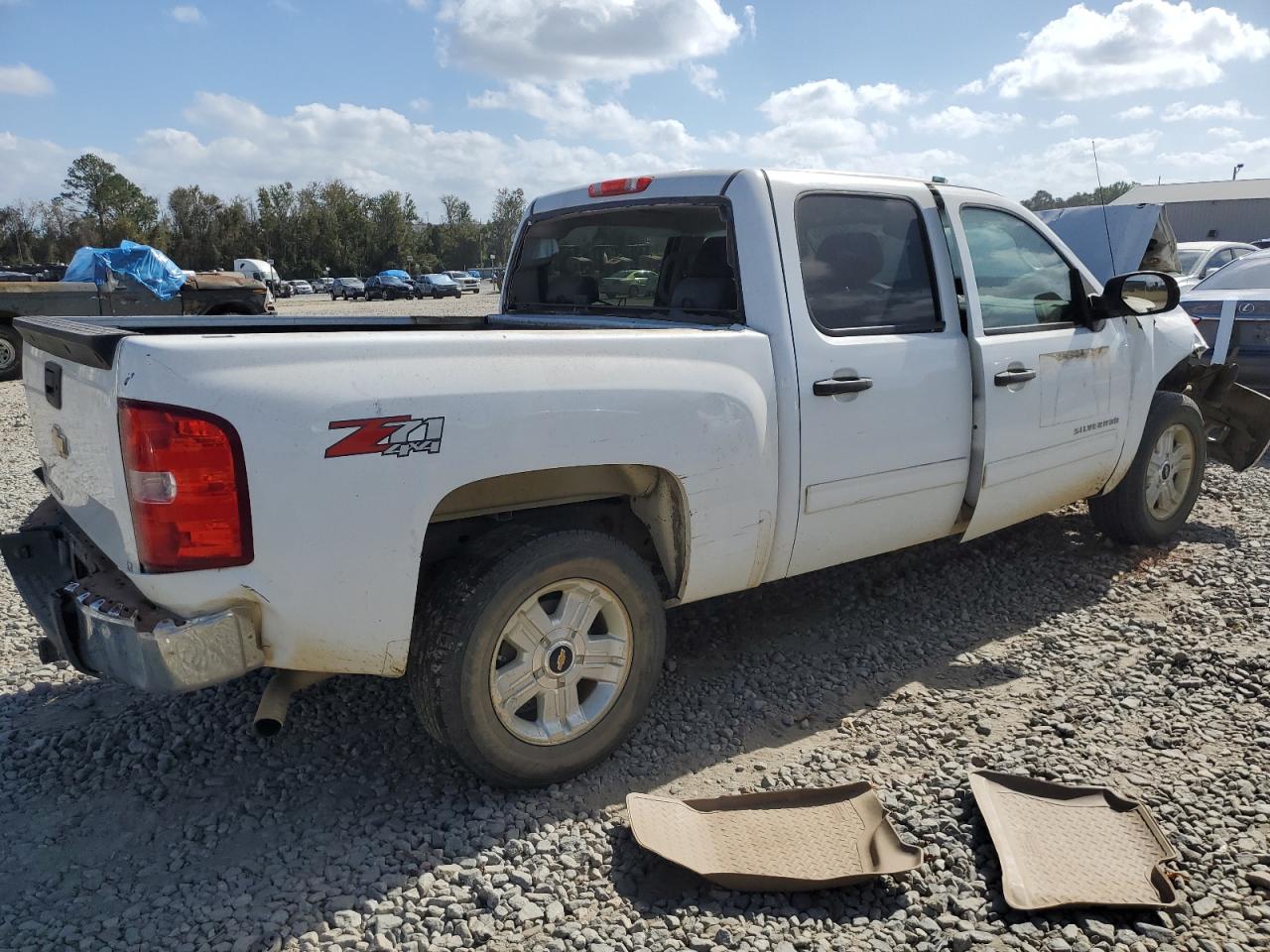 3GCPKSE37BG398569 2011 Chevrolet Silverado K1500 Lt