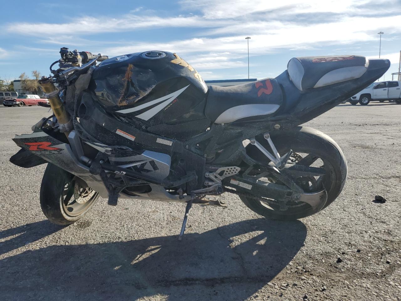 2005 Suzuki Gsx-R600 K VIN: JS1GN7CA652103944 Lot: 81977834