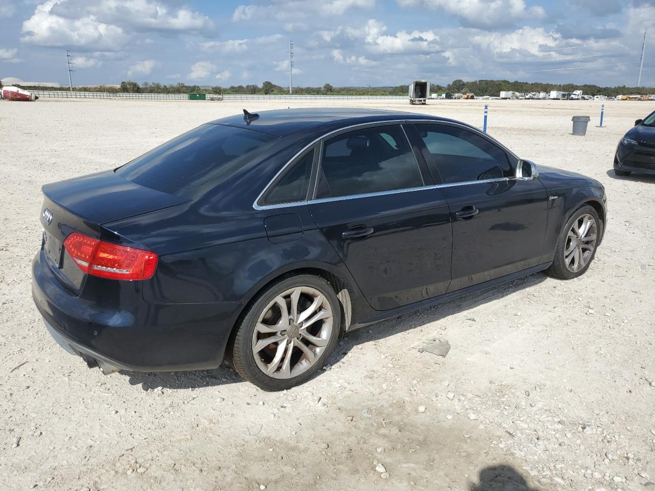 WAUBGAFL1BA025169 2011 Audi S4 Premium Plus