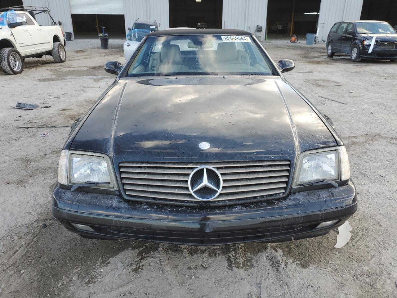 WDBFA68F0XF186163 1999 Mercedes-Benz Sl 500