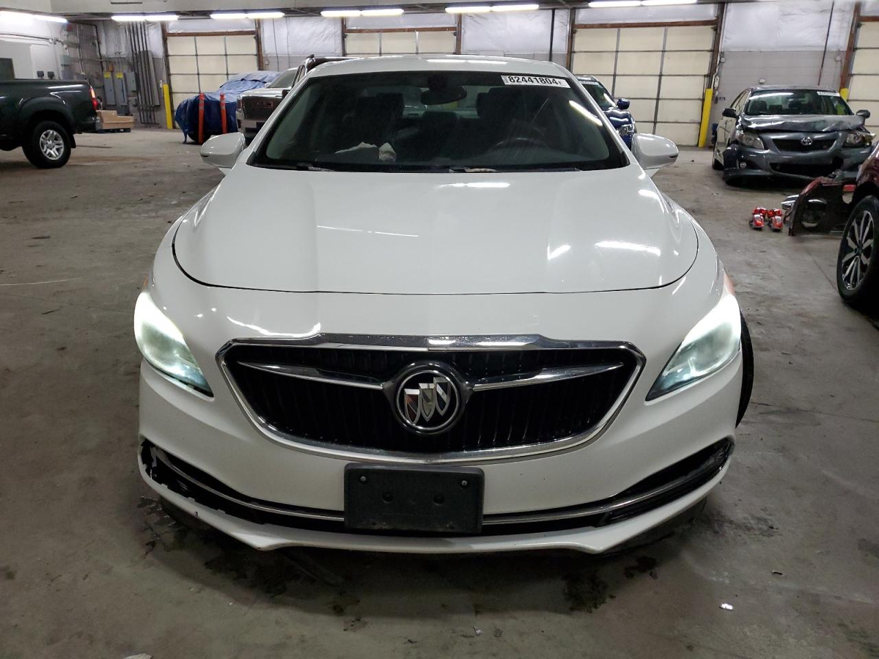 2018 Buick Lacrosse Essence VIN: 1G4ZP5SZ3JU123017 Lot: 82441804