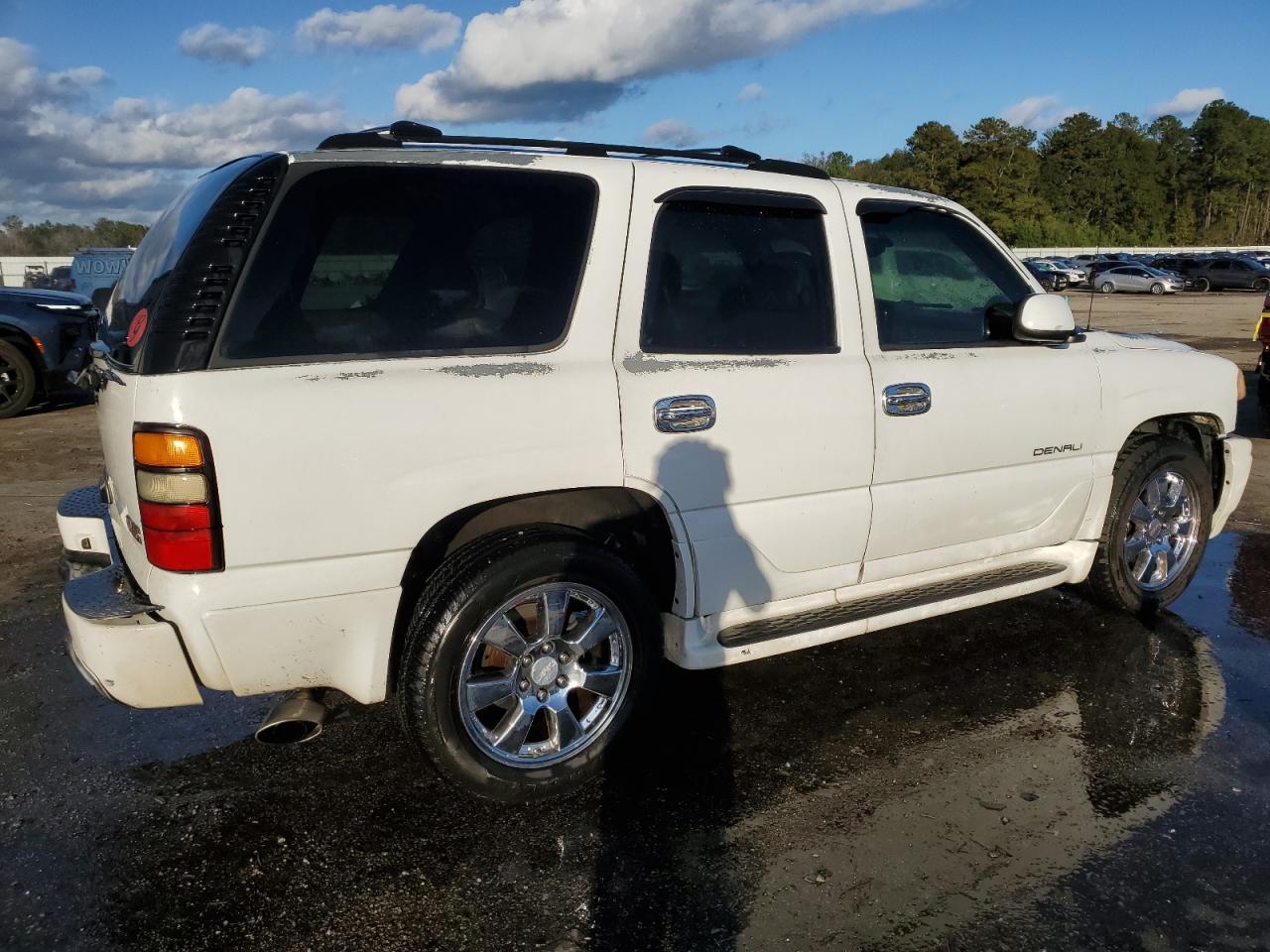 1GKEK63U64J100349 2004 GMC Yukon Denali