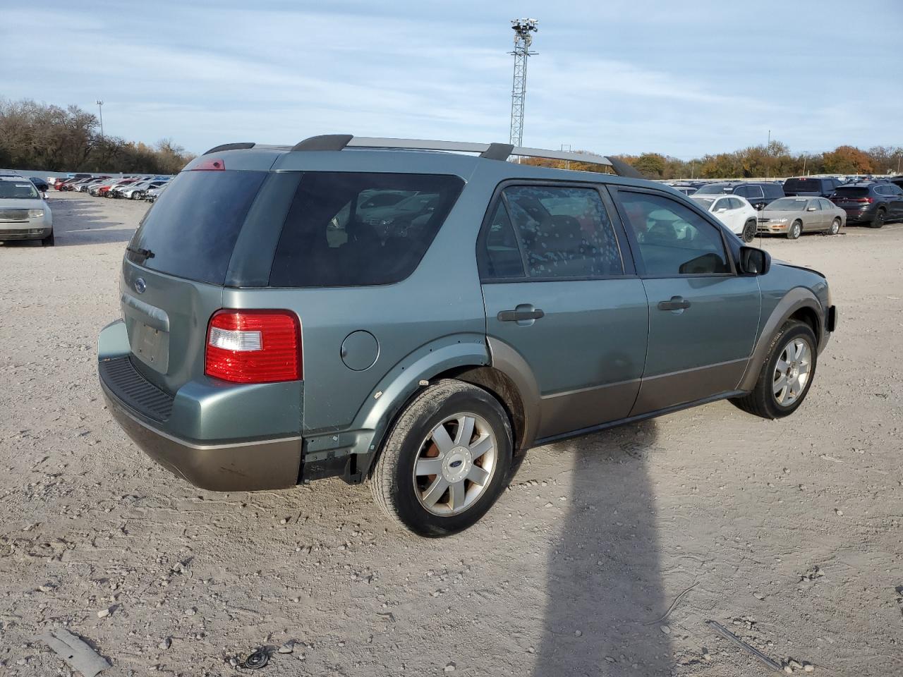 2005 Ford Freestyle Se VIN: 1FMZK01145GA65338 Lot: 82561044