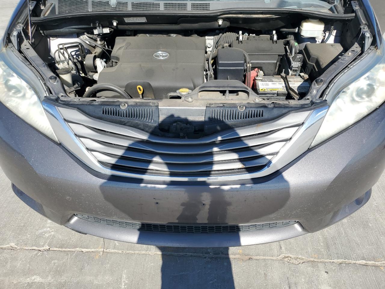 5TDYK3DC7CS185362 2012 Toyota Sienna Xle