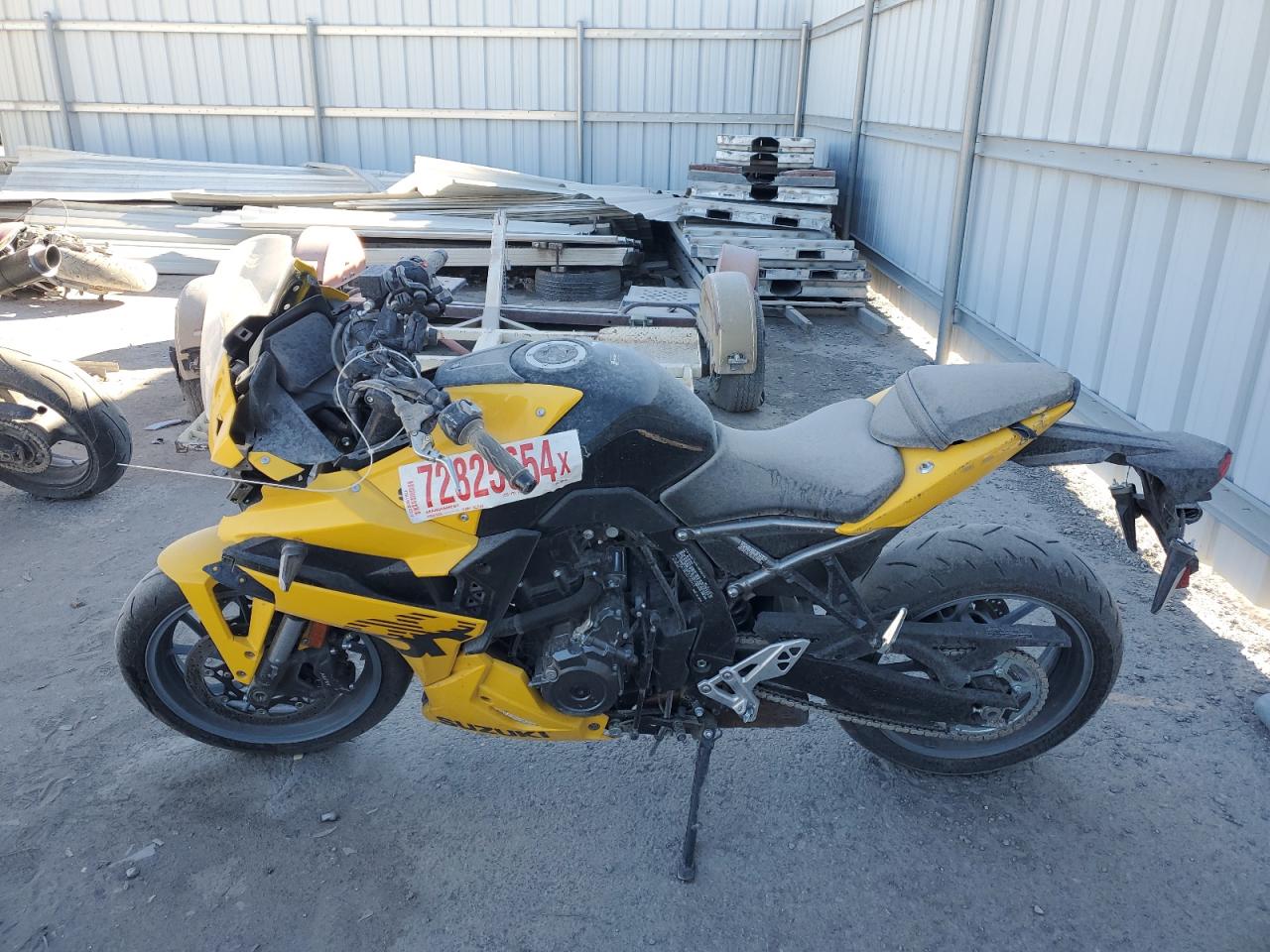 2024 Suzuki Gsx800 F VIN: JS1EM13B3R7100413 Lot: 72825654