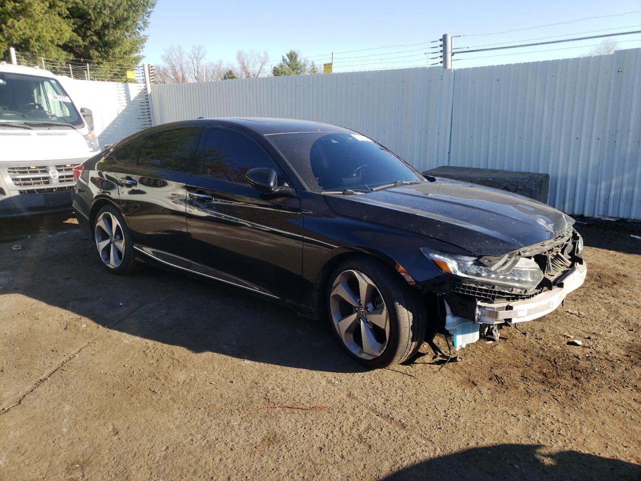 2018 Honda Accord Touring VIN: 1HGCV1F9XJA005598 Lot: 79401774