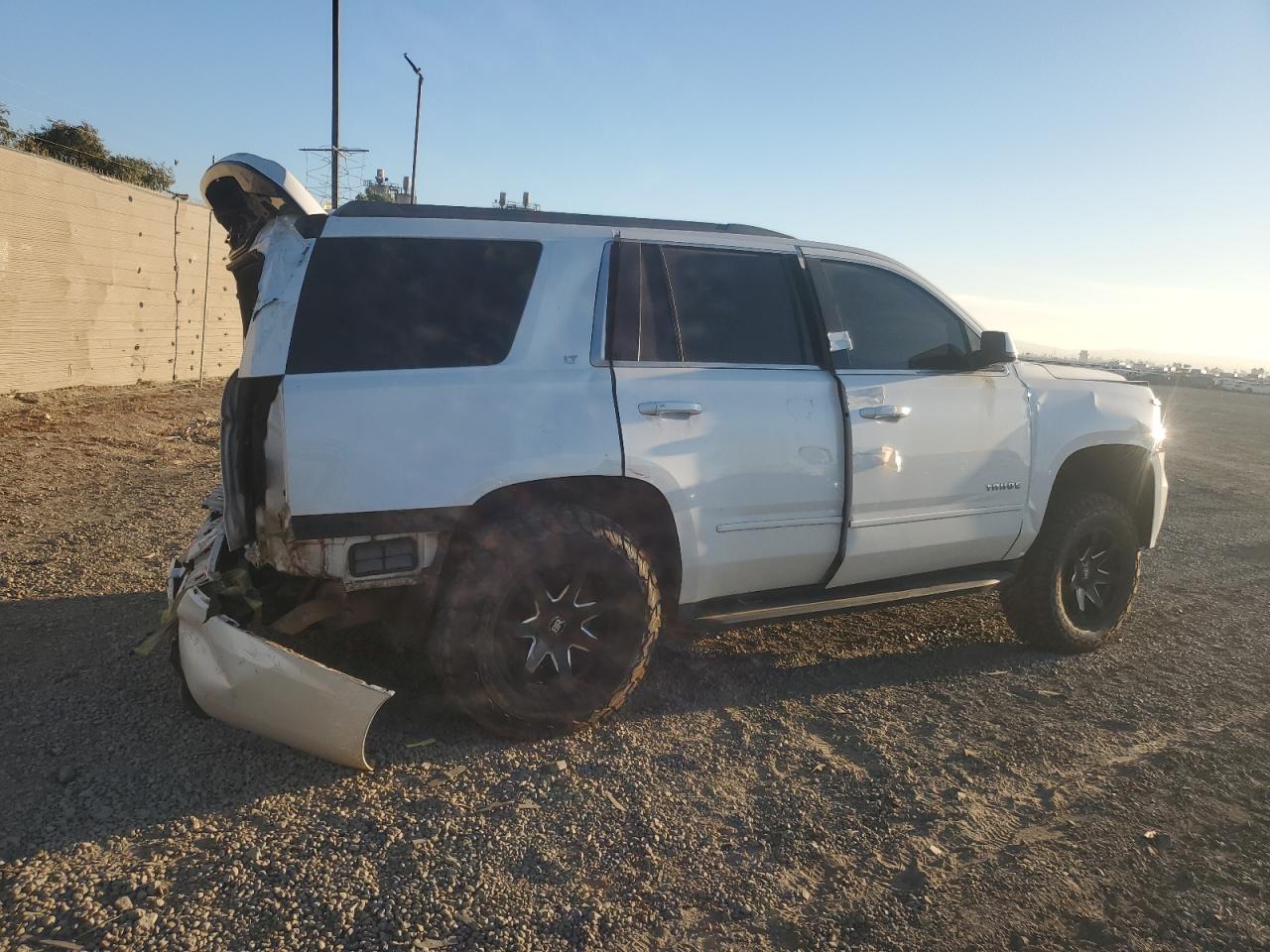 1GNSKBKC5KR268859 2019 Chevrolet Tahoe K1500 Lt