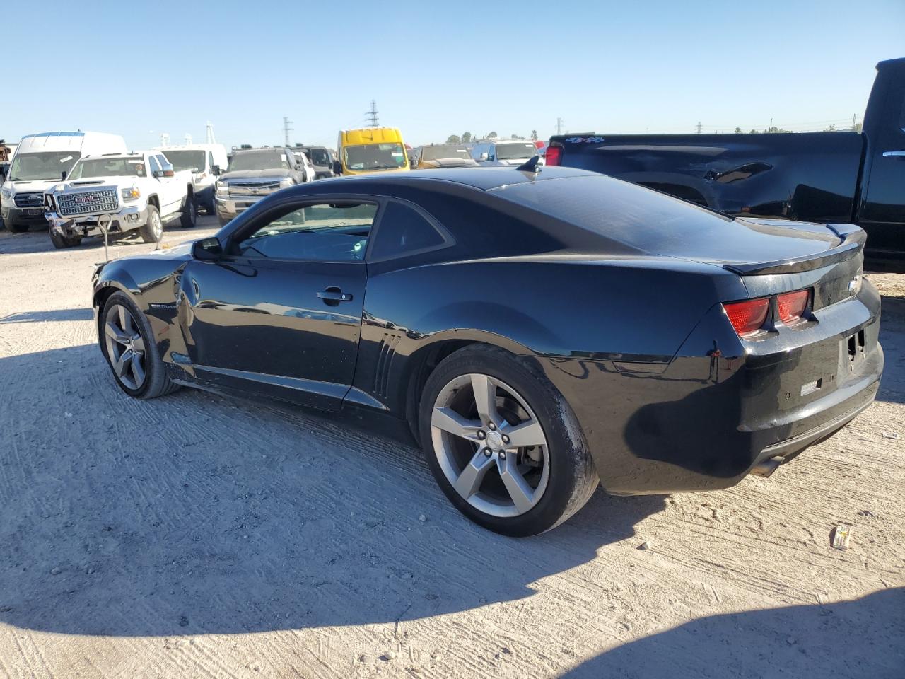 2013 Chevrolet Camaro Lt VIN: 2G1FB1E33D9165932 Lot: 81900044