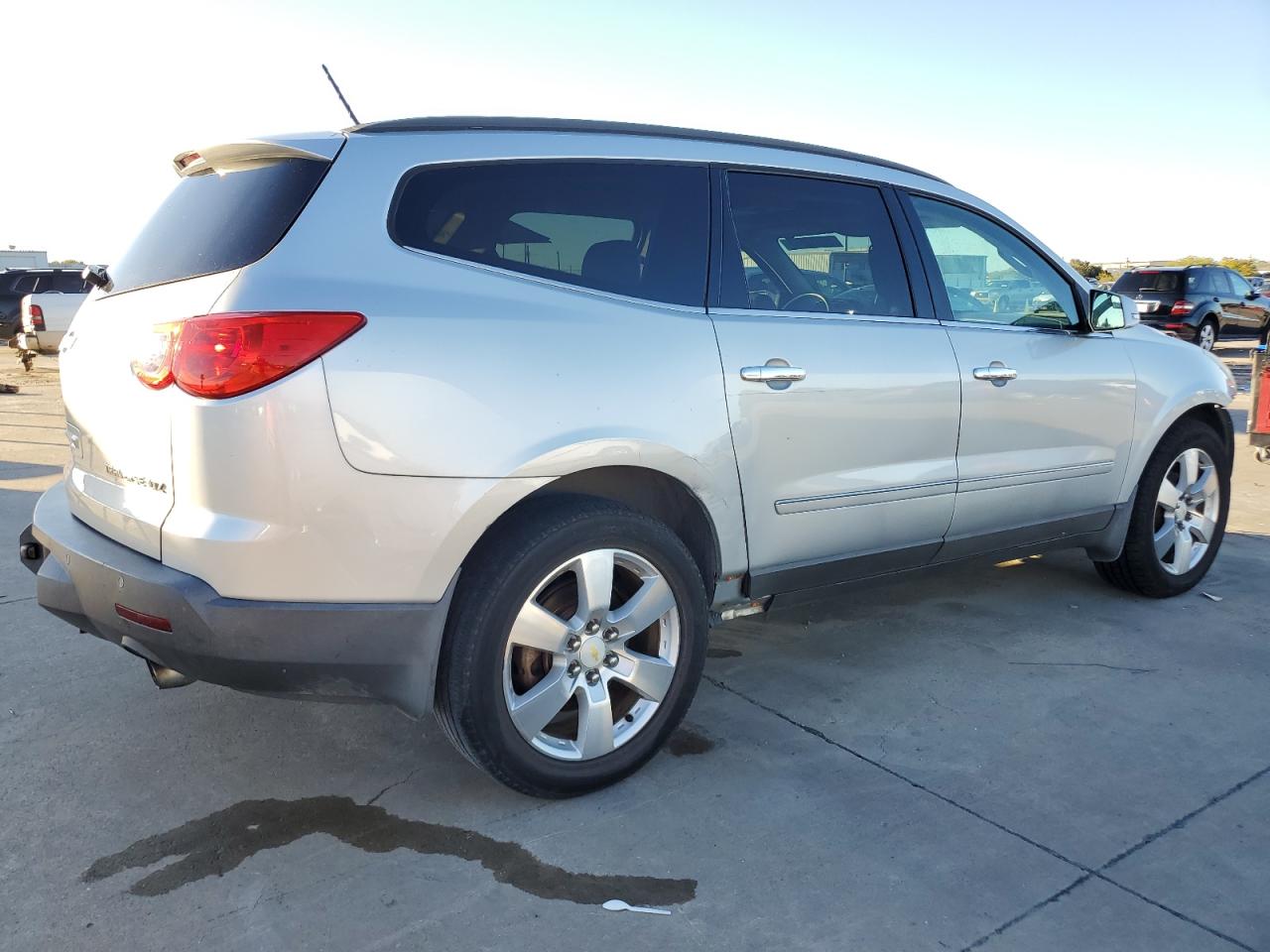 2010 Chevrolet Traverse Ltz VIN: 1GNLRHED8AJ219563 Lot: 80930854