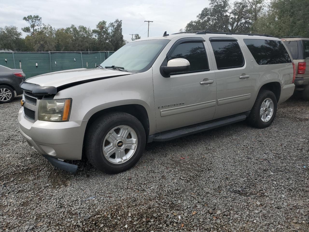 2009 Chevrolet Suburban C1500 Lt VIN: 1GNFC26099R272115 Lot: 81682414