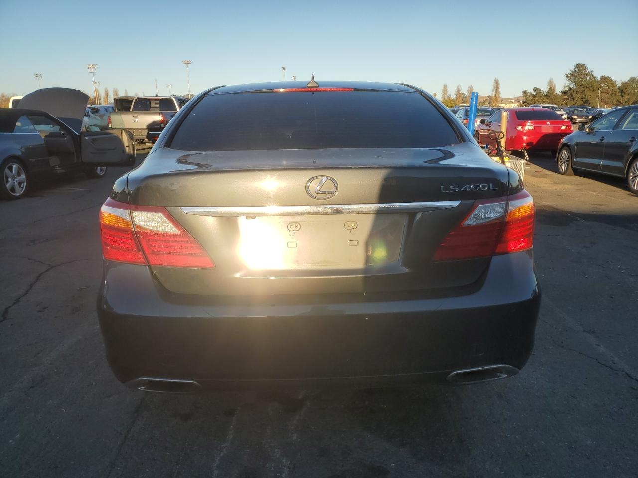 JTHGL5EF7B5041911 2011 Lexus Ls 460L