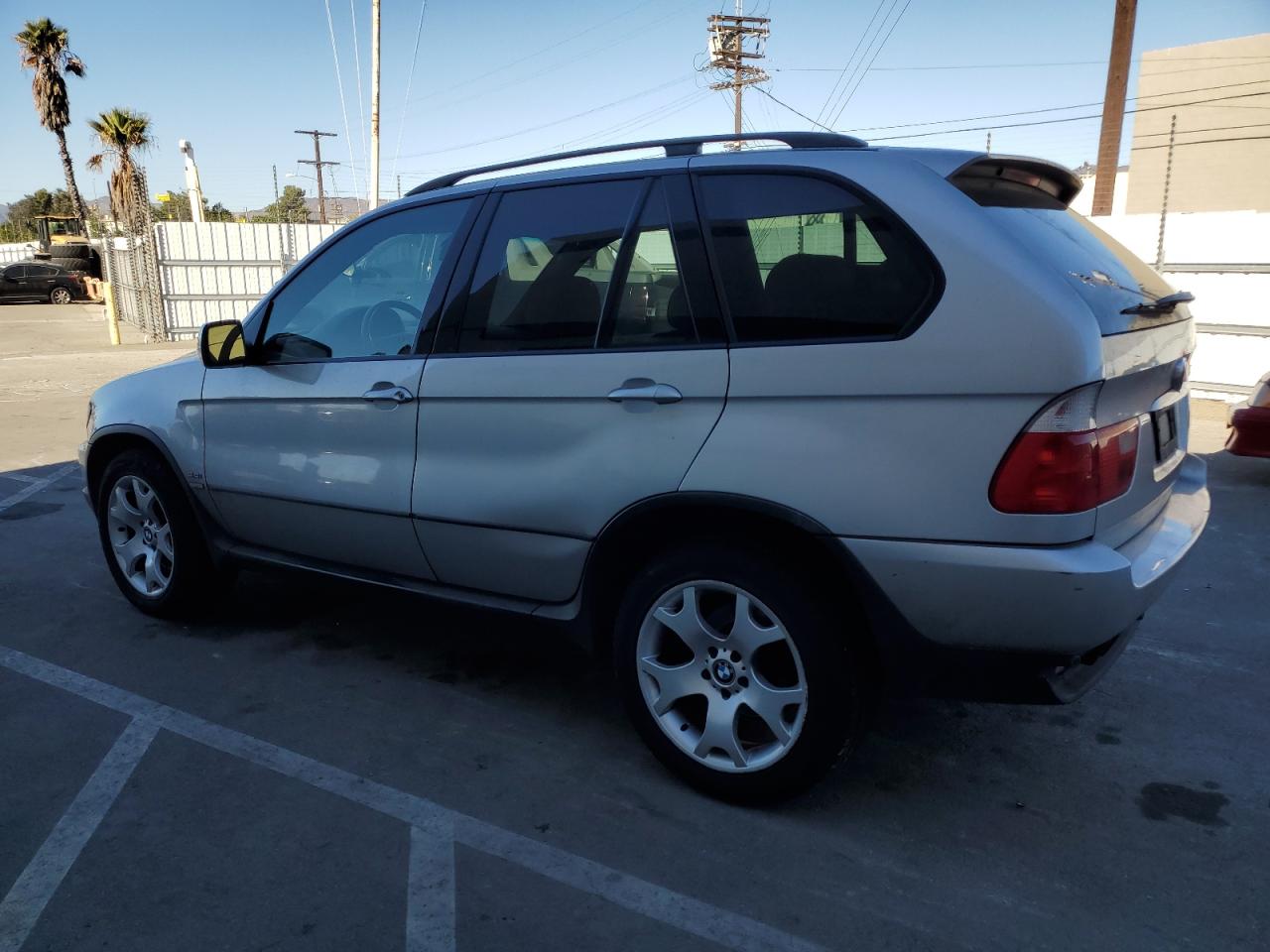 WBAFB3355YLH05741 2000 BMW X5 4.4I