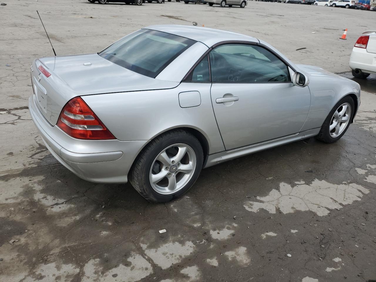 2002 Mercedes-Benz Slk 320 VIN: WDBKK65F32F245151 Lot: 82032824