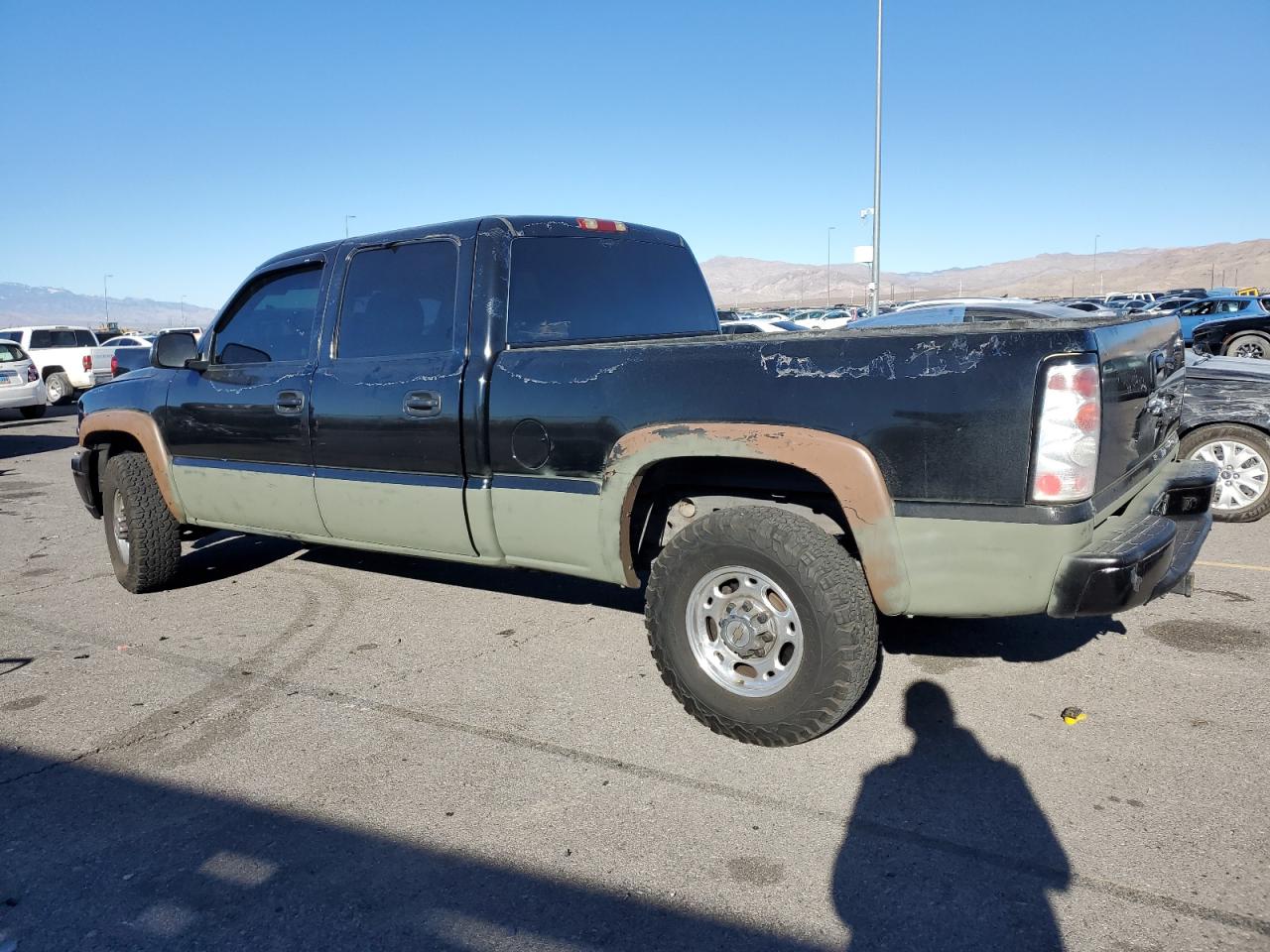 2001 Chevrolet Silverado C1500 Heavy Duty VIN: 1GCGC13U11F200328 Lot: 79548524