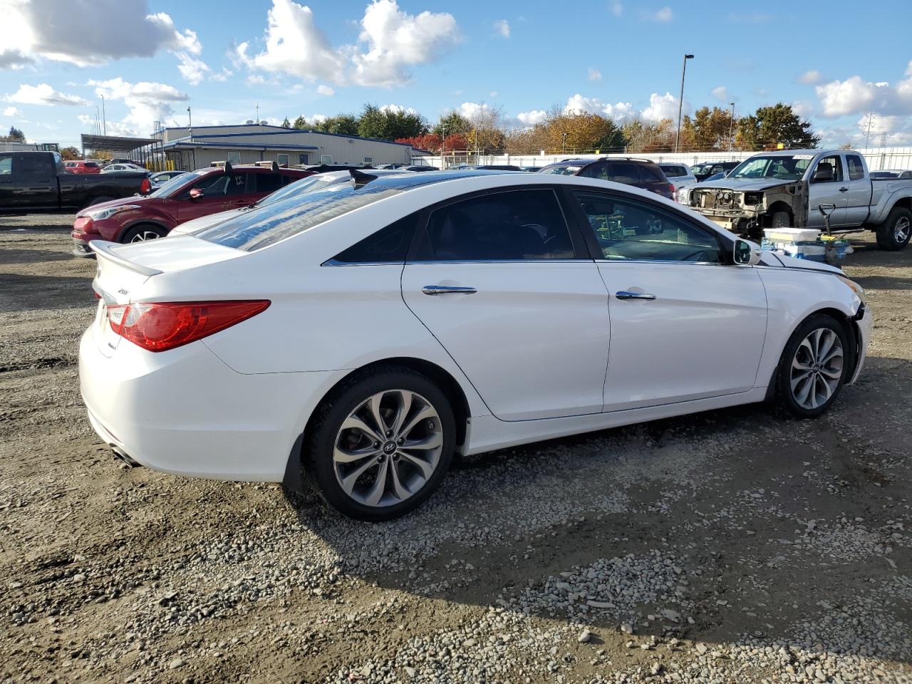 5NPEC4AB6DH645913 2013 Hyundai Sonata Se