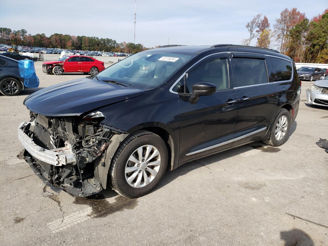 2017 Chrysler Pacifica Touring L VIN: 2C4RC1BG6HR759171 Lot: 82376054