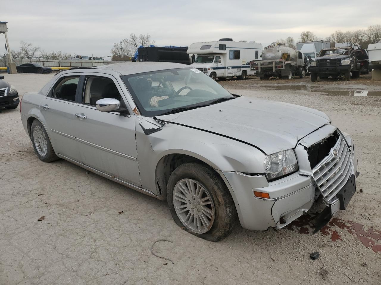 2010 Chrysler 300 Touring VIN: 2C3CA5CV1AH195512 Lot: 77670774