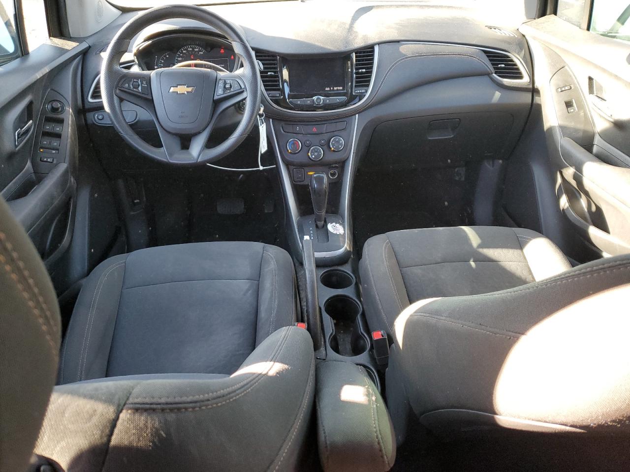 KL7CJKSB3MB306105 2021 Chevrolet Trax Ls