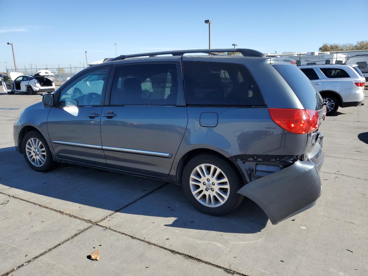 2010 Toyota Sienna Xle VIN: 5TDYK4CC2AS312944 Lot: 79939724