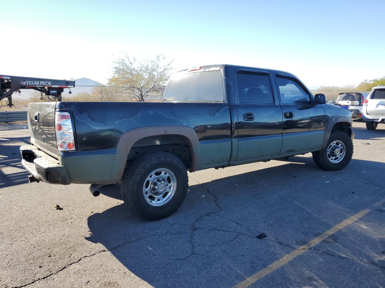 2001 Chevrolet Silverado C1500 Heavy Duty VIN: 1GCGC13U11F200328 Lot: 79548524