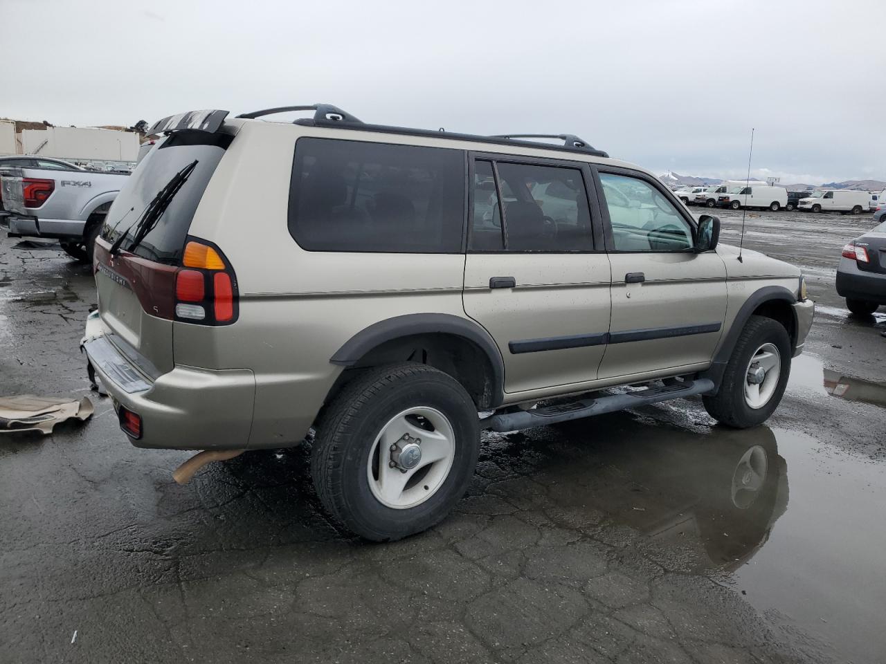 2000 Mitsubishi Montero Sport Ls VIN: JA4LS31H3YP019989 Lot: 82031914