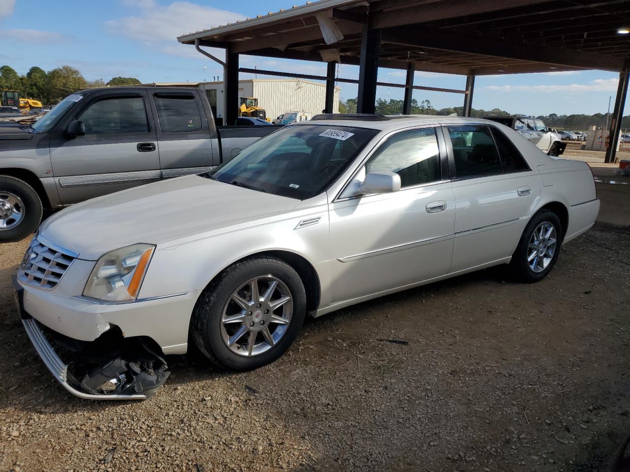 2011 Cadillac Dts Luxury Collection VIN: 1G6KD5E64BU121197 Lot: 80989474