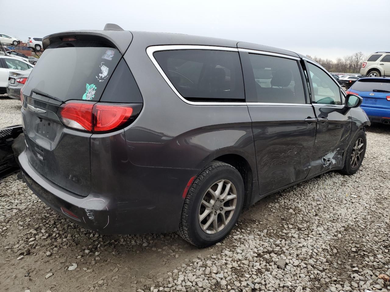 2017 Chrysler Pacifica Lx VIN: 2C4RC1CG1HR594208 Lot: 82607714