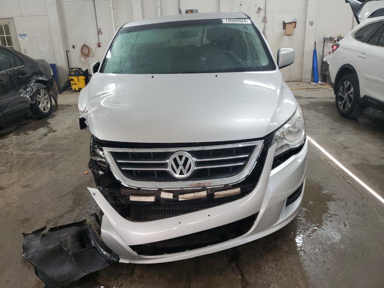 2V8HW54X79R510990 2009 Volkswagen Routan Sel