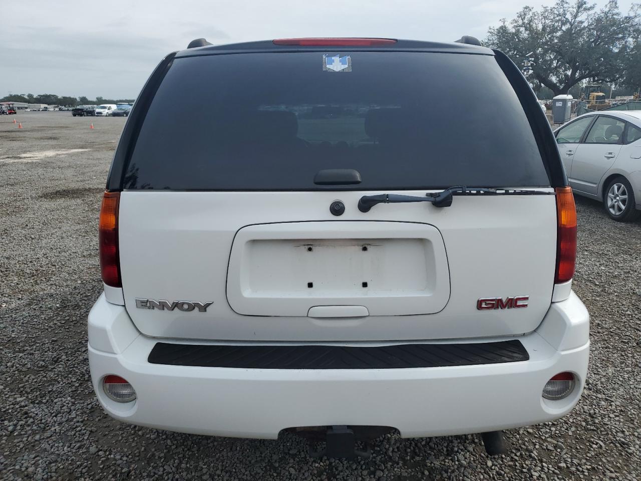 2004 GMC Envoy VIN: 1GKDT13S942311842 Lot: 81675304