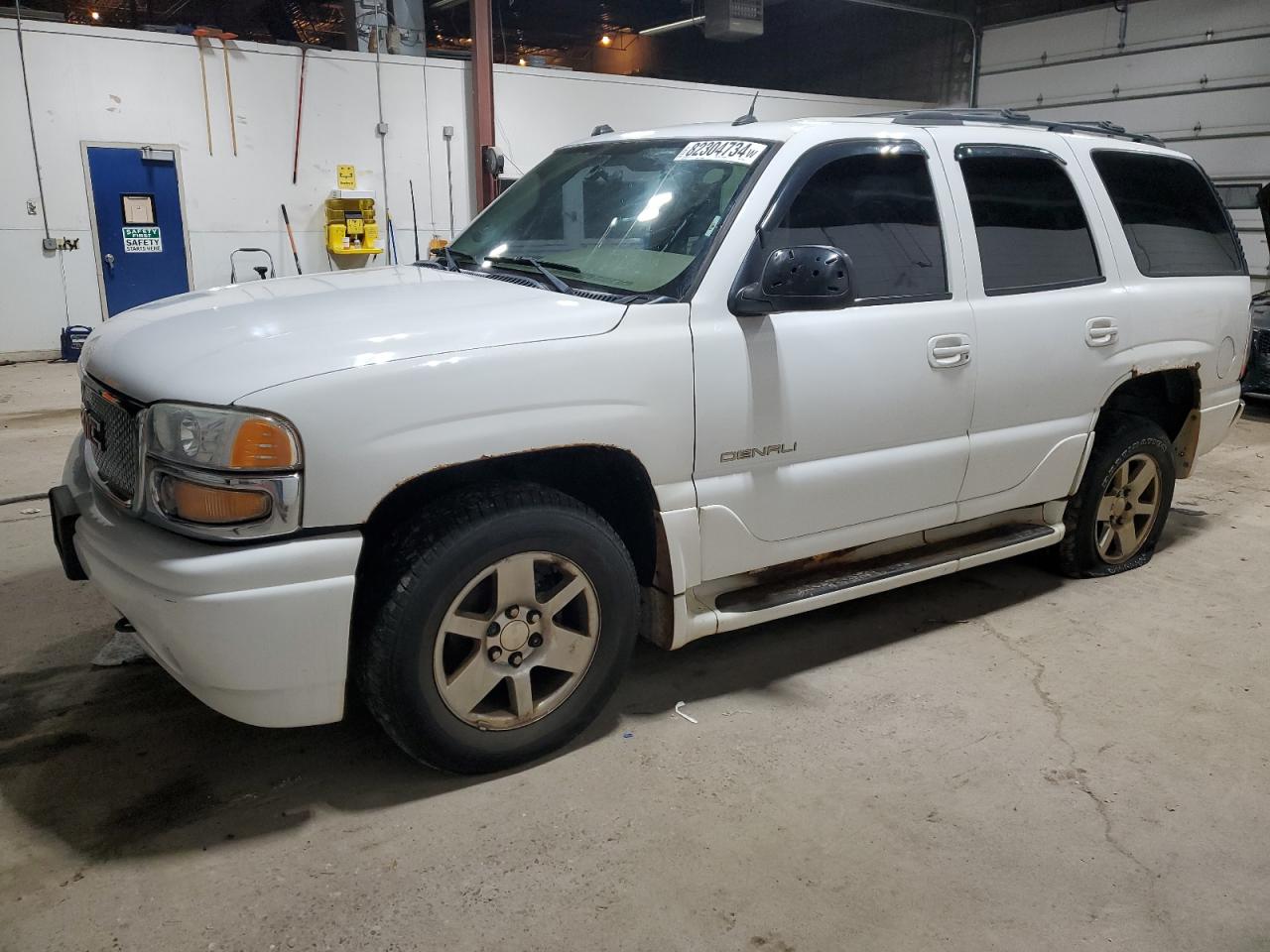 1GKEK63U75J140568 2005 GMC Yukon Denali