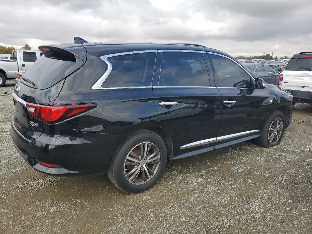 5N1DL0MM2KC519666 2019 Infiniti Qx60 Luxe