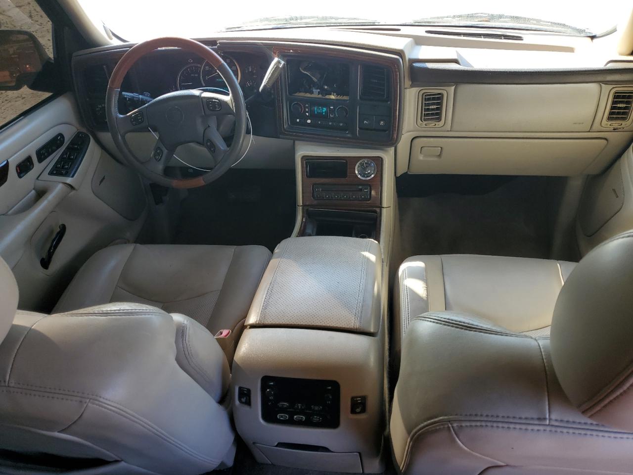 2003 Cadillac Escalade Luxury VIN: 1GYEC63T93R256251 Lot: 79132994