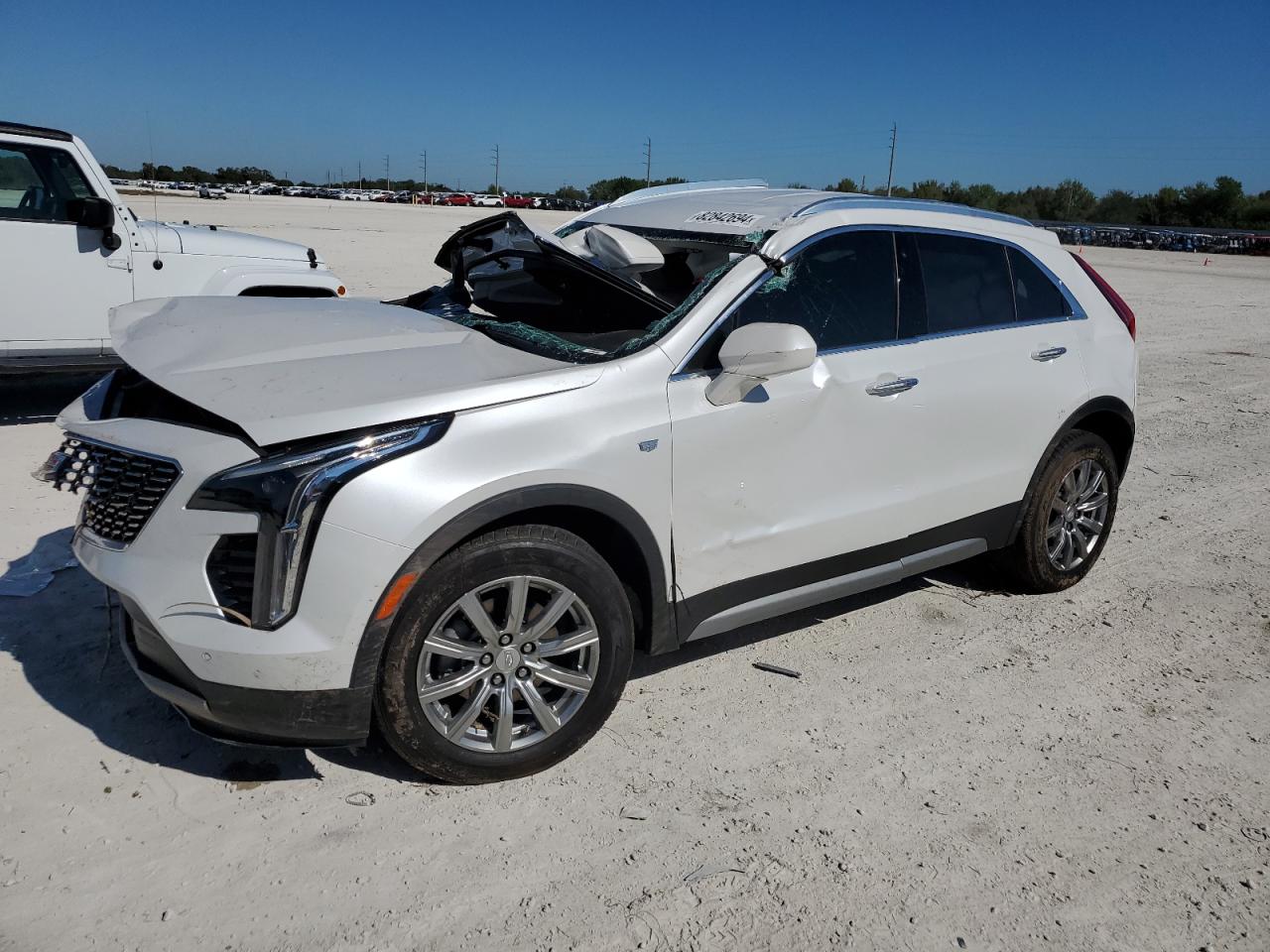 2020 Cadillac Xt4 Premium Luxury VIN: 1GYFZCR48LF128683 Lot: 82842694