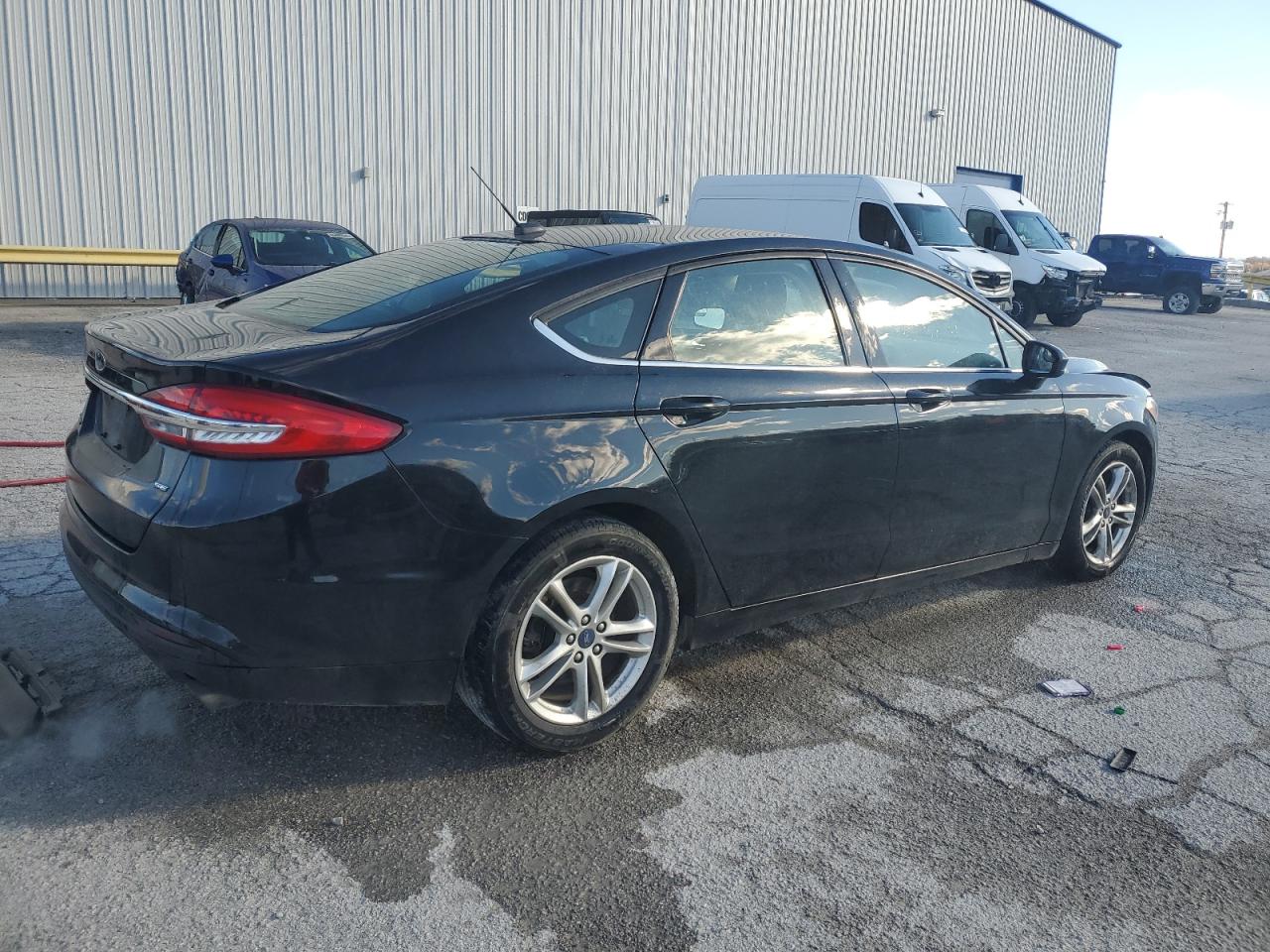 3FA6P0H78JR270852 2018 Ford Fusion Se