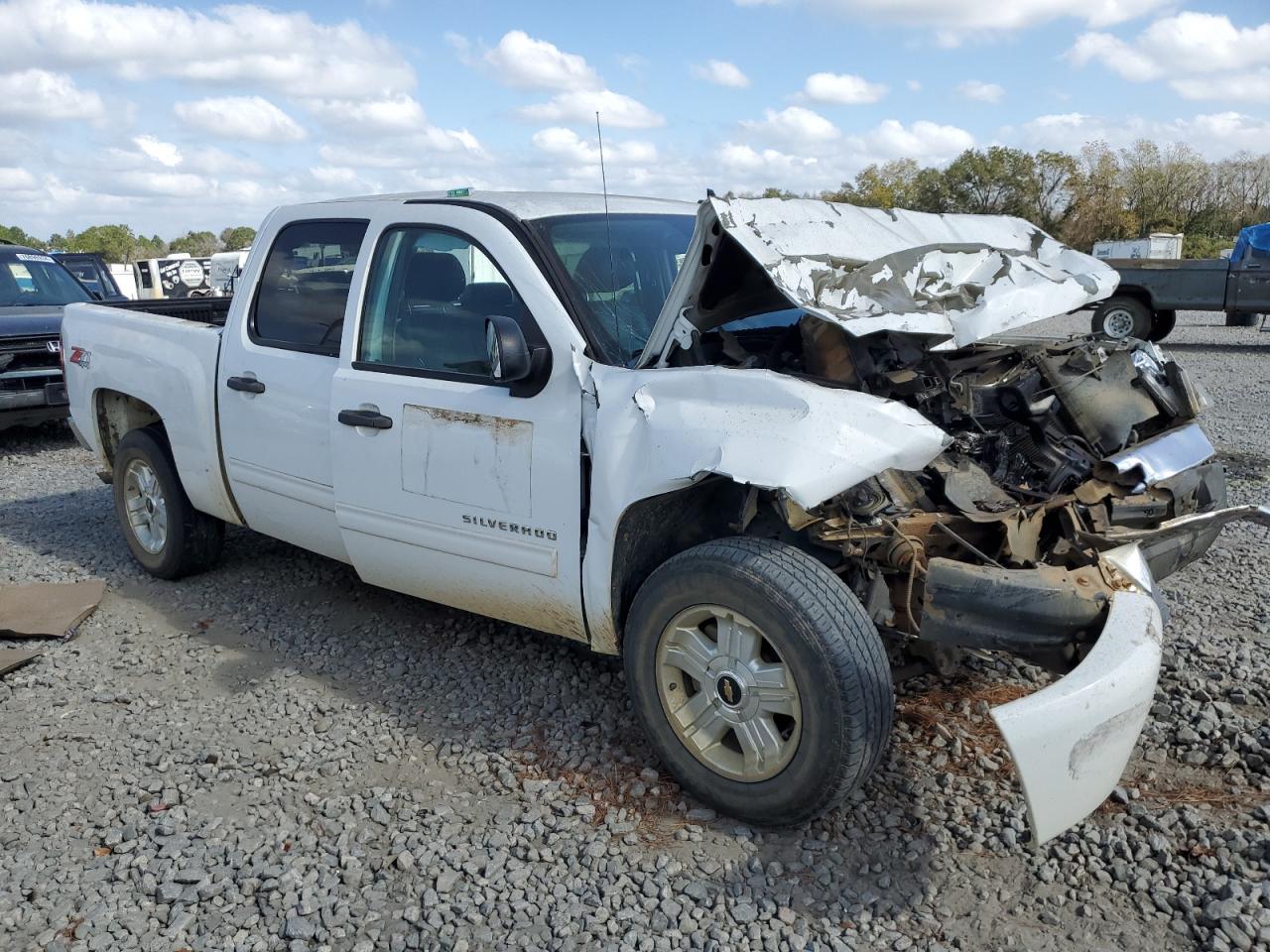 3GCPKSE37BG398569 2011 Chevrolet Silverado K1500 Lt