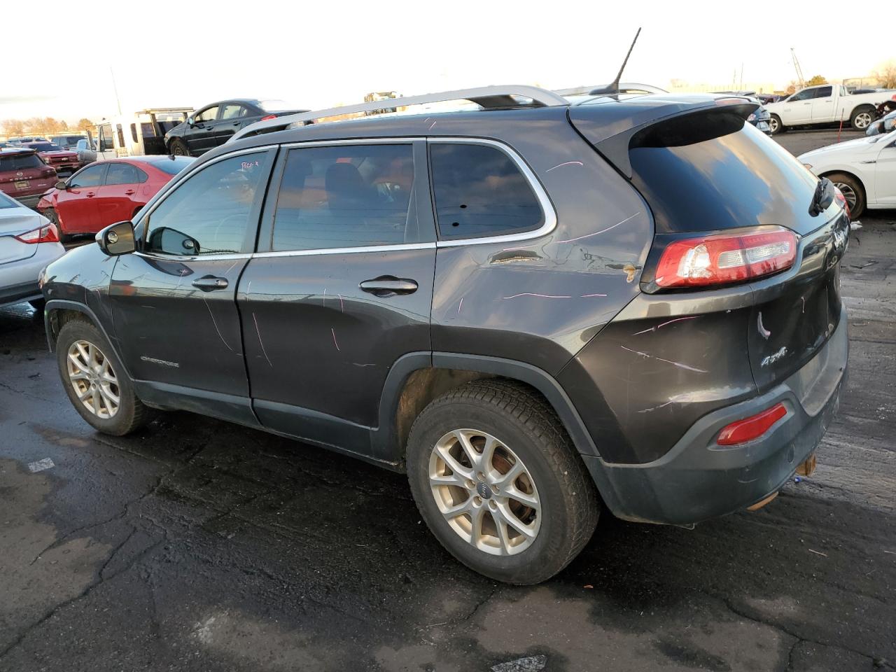 2014 Jeep Cherokee Latitude VIN: 1C4PJMCB9EW138088 Lot: 82811564