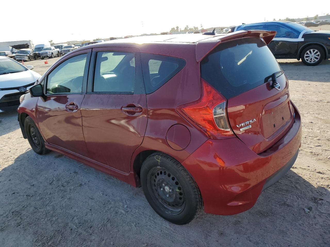 2015 Nissan Versa Note S VIN: 3N1CE2CP2FL400272 Lot: 82230784