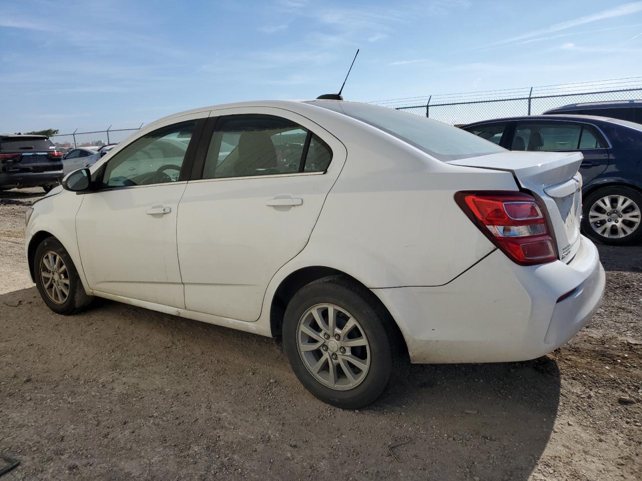 2019 Chevrolet Sonic Lt VIN: 1G1JD5SB3K4117032 Lot: 81848284