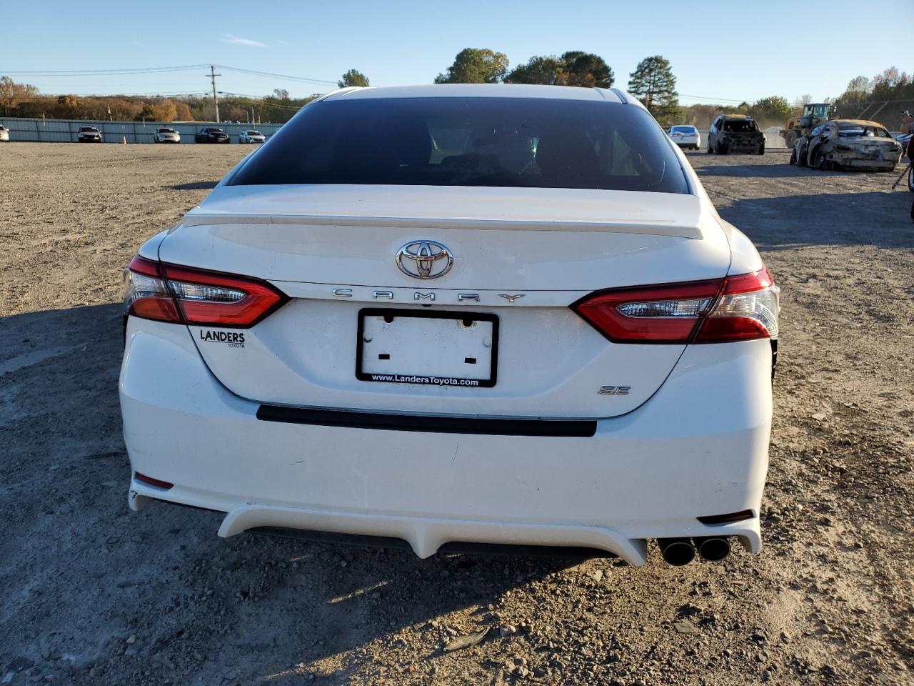 2018 Toyota Camry L VIN: 4T1B11HK2JU611901 Lot: 81371854