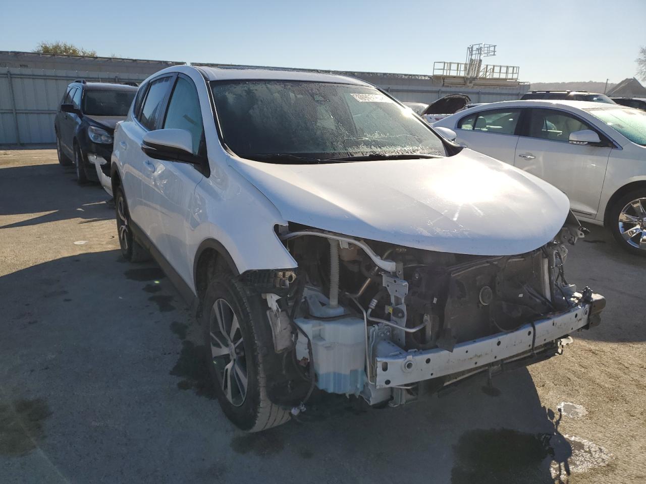 2T3RFREV1JW788119 2018 Toyota Rav4 Adventure