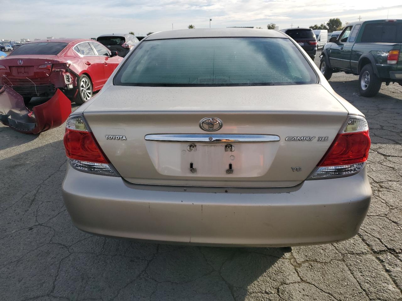 JTDBF30K050162602 2005 Toyota Camry Le