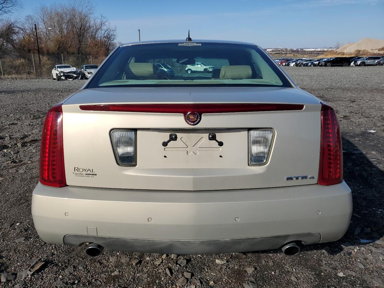 2007 Cadillac Sts VIN: 1G6DW677670127712 Lot: 82303494